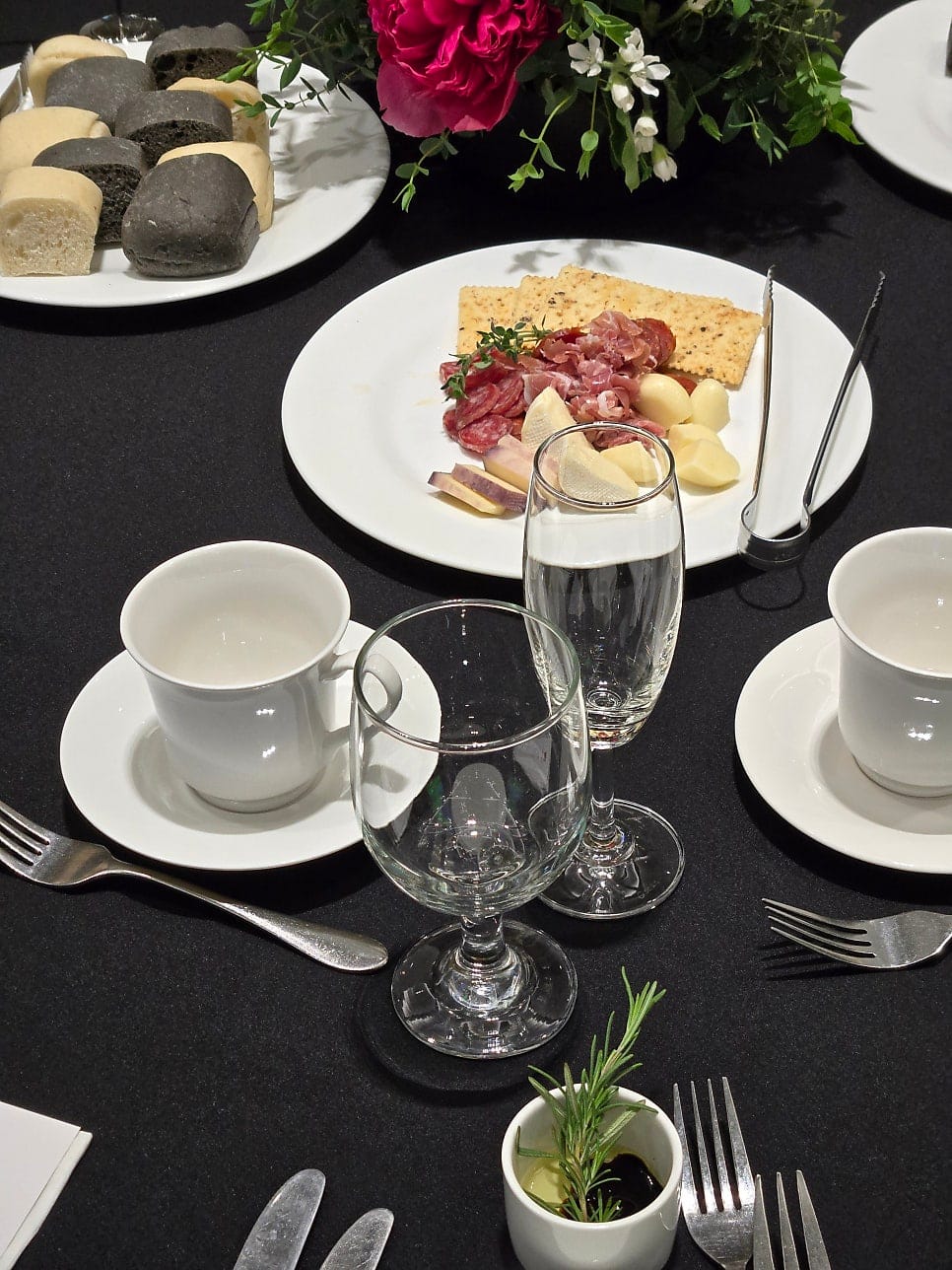 Wedding Catering in Korea: Course Menus, Buffets & Korean Table Settings for Private Weddings — 3