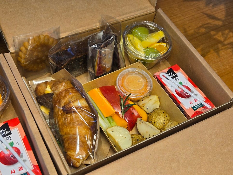 Vegan & Regular Boxed Lunch Catering for Year-End VIP Corporate Events — 4