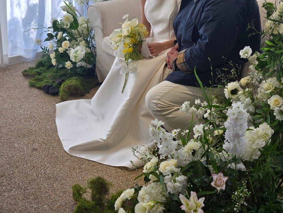 Why MZ-Gen Couples Obsess Over Catering More Than the Venue for Small Weddings