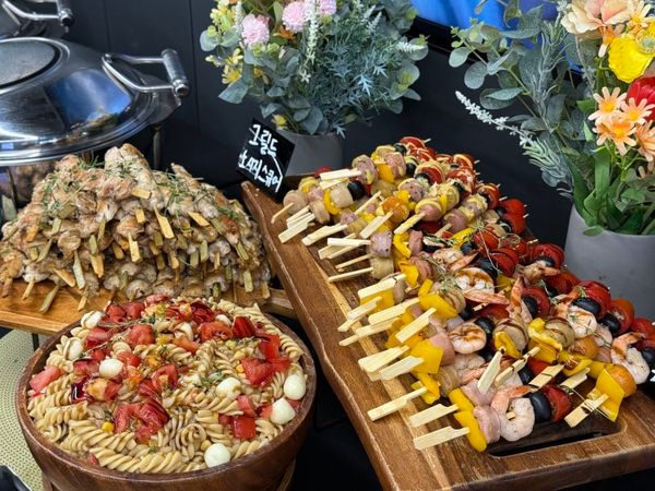 Office Opening Party Catering: How to Make a Strong First Impression at Your New HQ