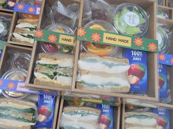 Boxed Lunch Catering for Corporate Meetings and Late-Night Work Sessions