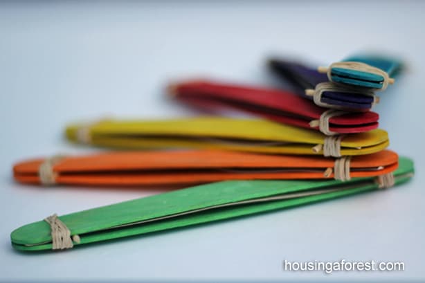 from http://www.housingaforest.com/popsicle-stick-harmonica/