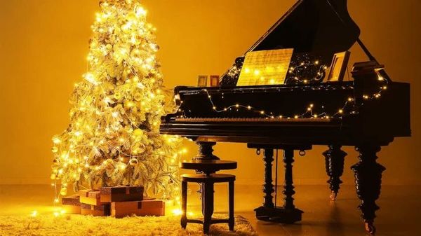 Christmas Piano Solos - Christmas Tree and Piano