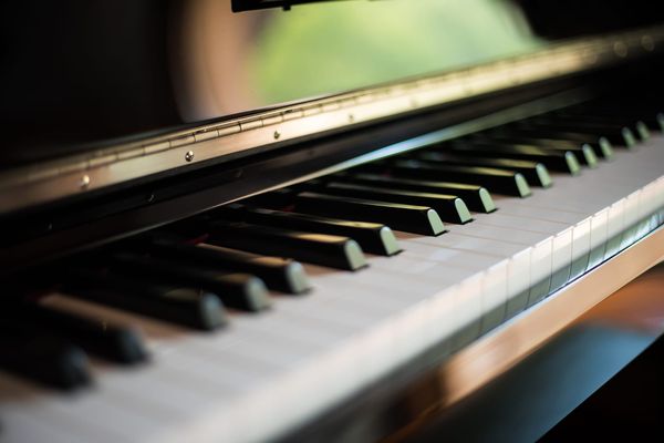 A Guide to the E Minor Chord in Piano