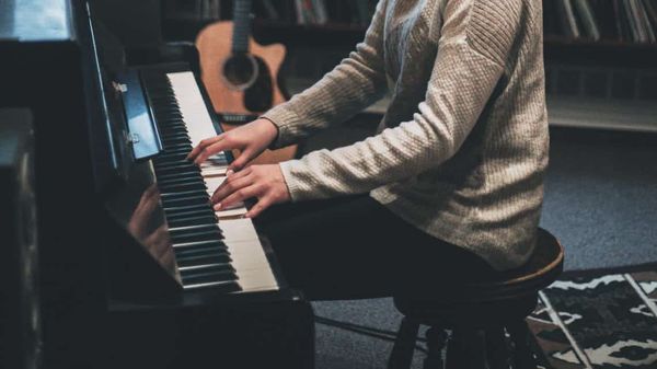 5 Piano Warm-Ups That Will Help You Become a Better Pianist