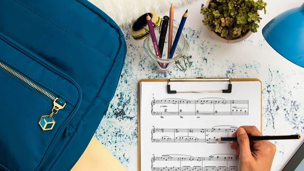 Key Signature Guide: Memorization Tips & Charts