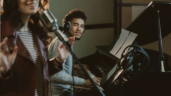 10 Essential Tips for Piano Accompanists