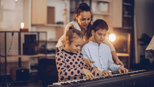 How To Help Kids Keep A Piano Practice Routine In The Summer
