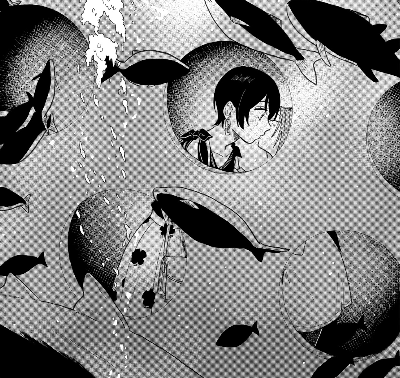 Saeko kissing Miwa inside an aquarium. 