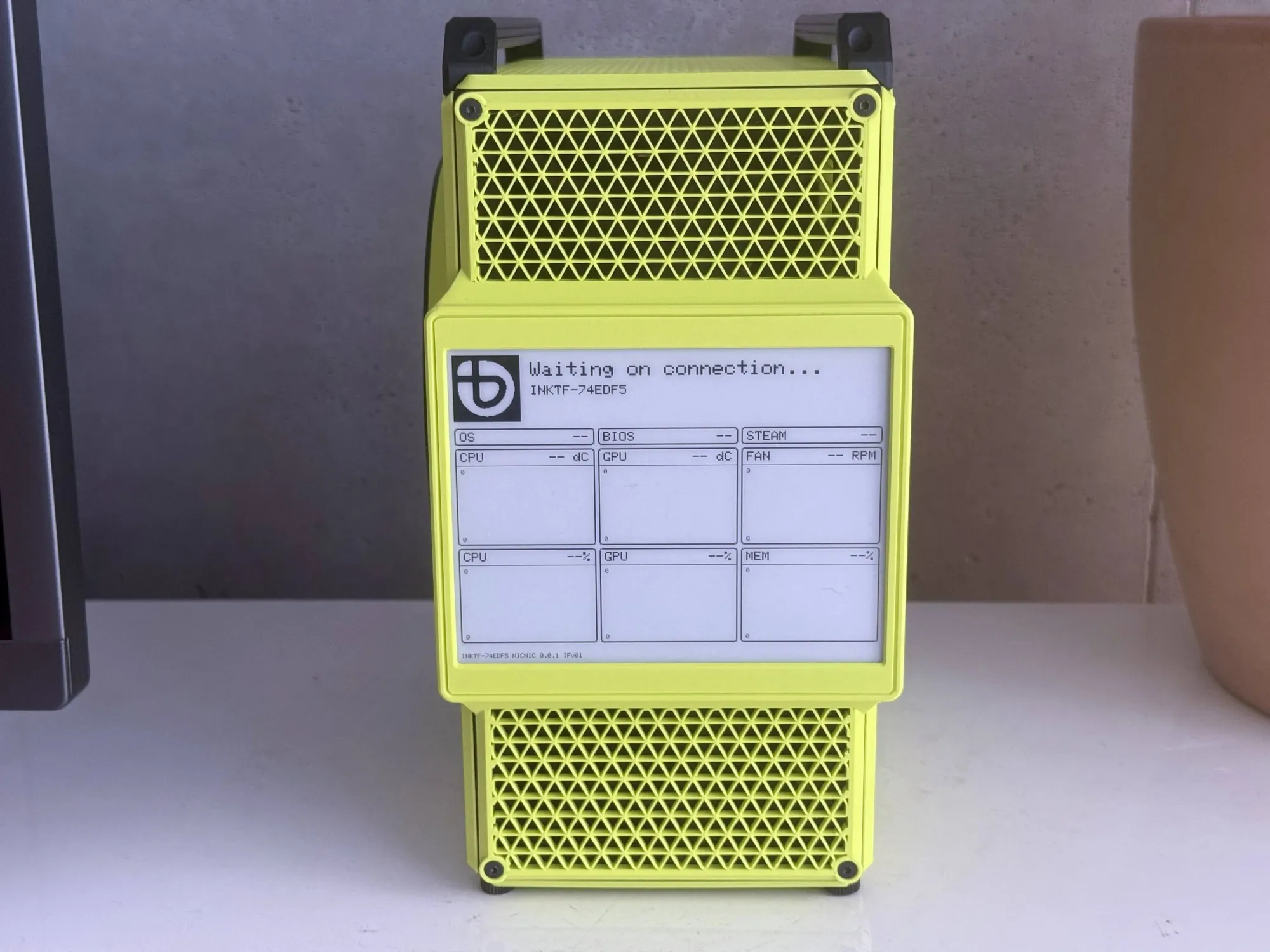 The Steam Machine's ePaper Faceplate Is Open Source And Full Of Possibility