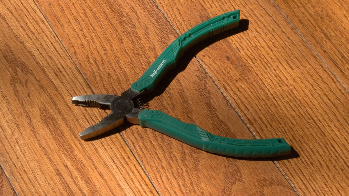 My Screw Extraction Pliers Are A Loyal Friend
