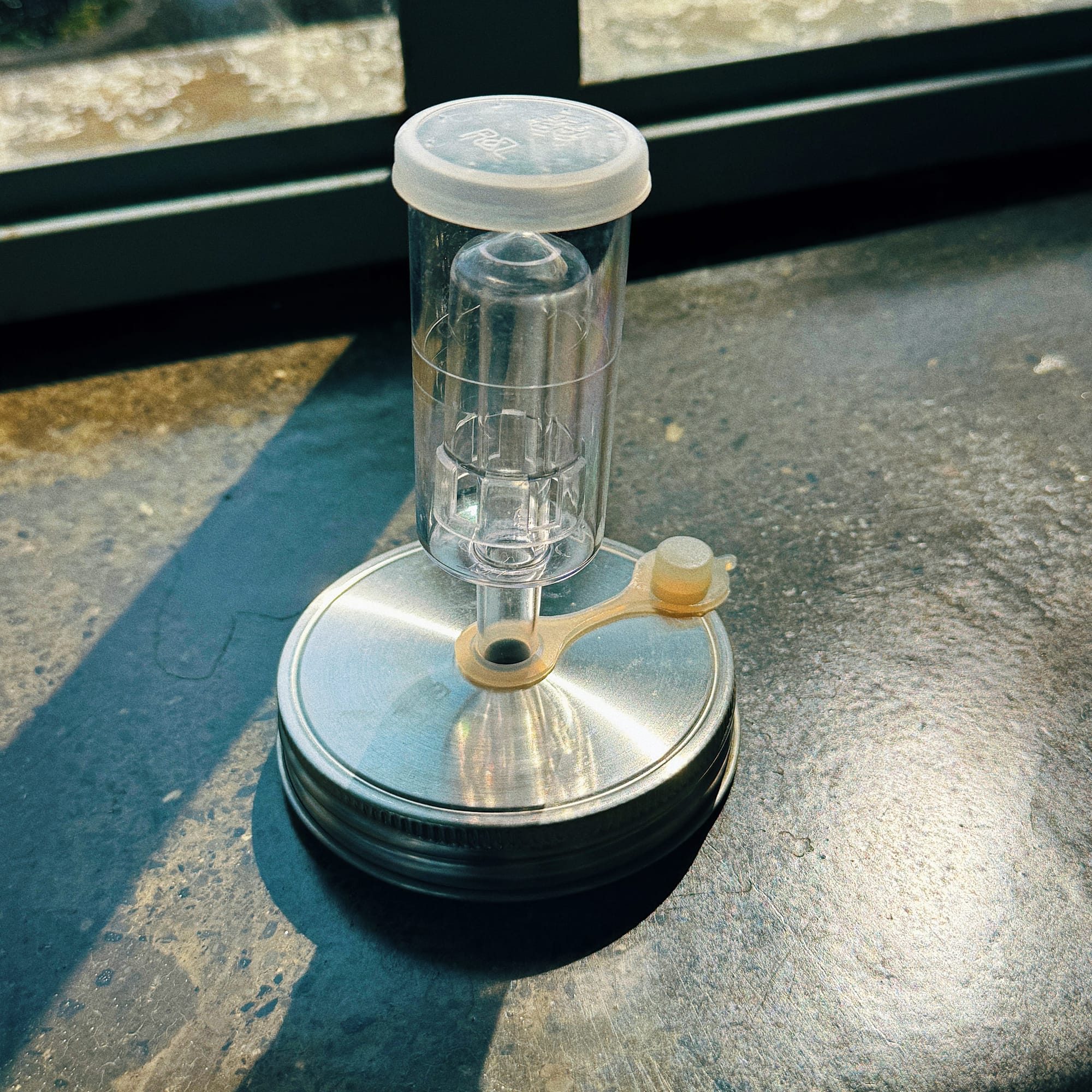 tapa con trampa de aire.JPG