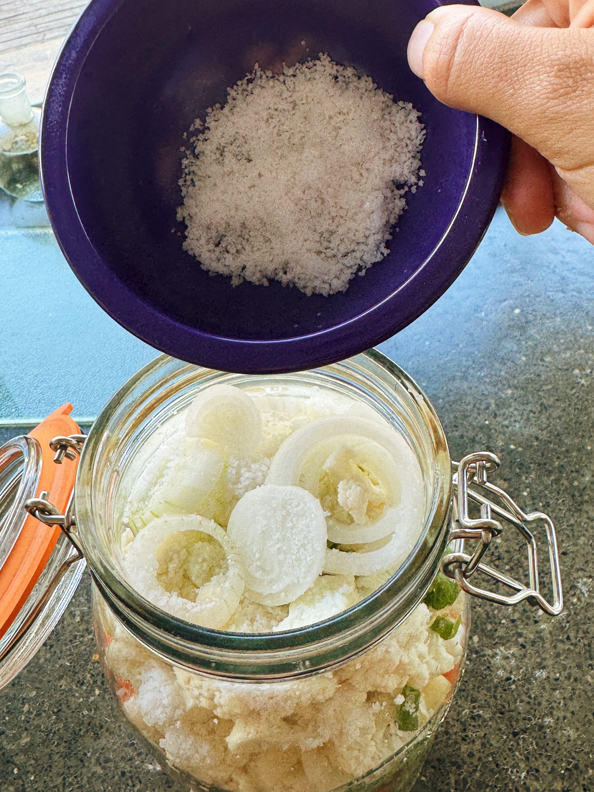 sal-2-torshi-mai-dirty-hands.JPG