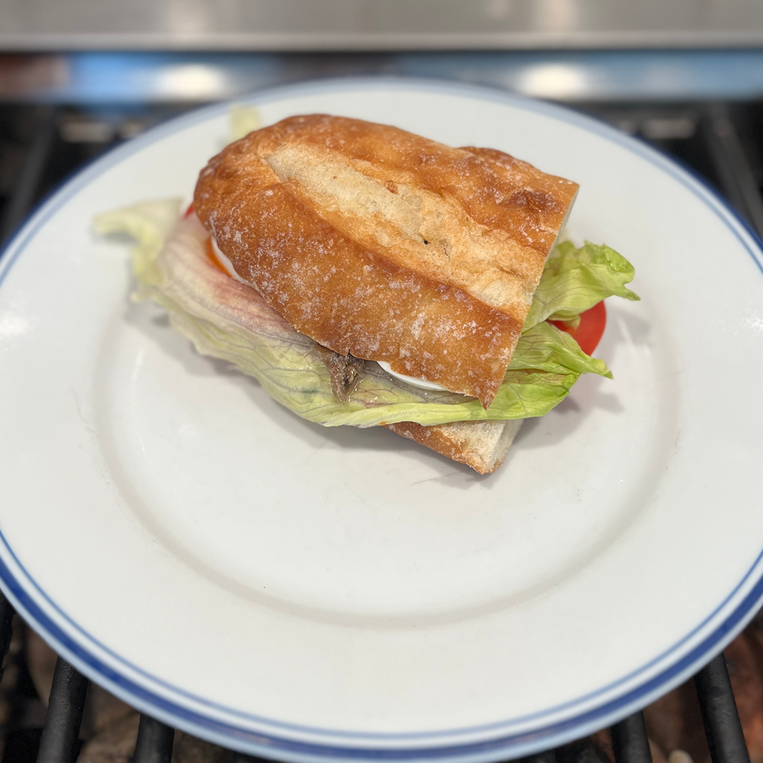 Clever 🥪 headline here!