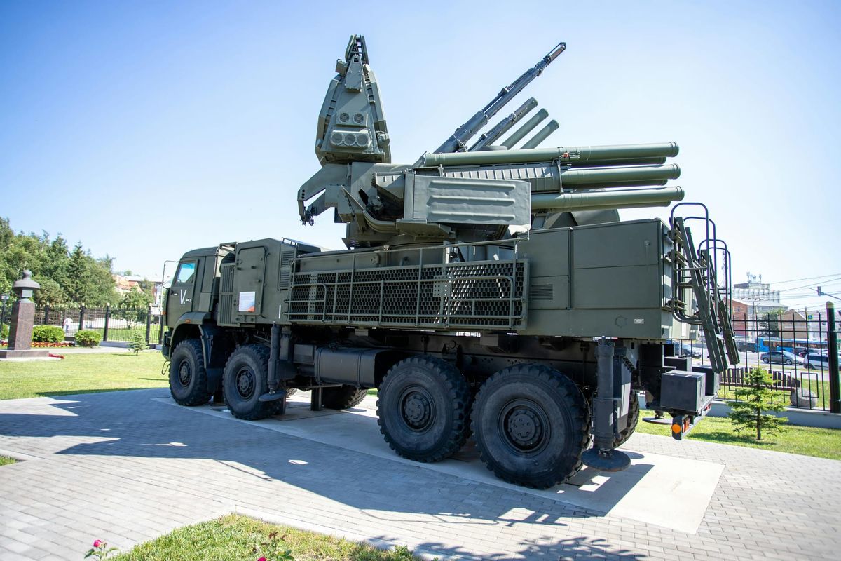 U.S. Commits $108 Million to Keep Ukraine's FrankenSAM HAWK Batteries Fighting
