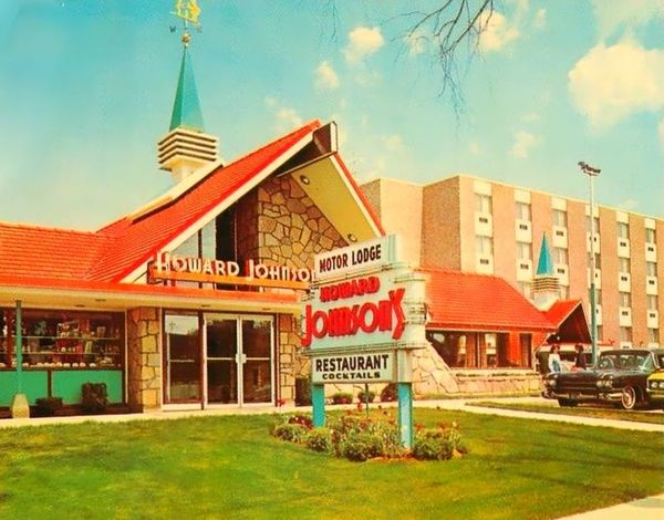 Howard Johnson and the Rise of Franchised Lodging
