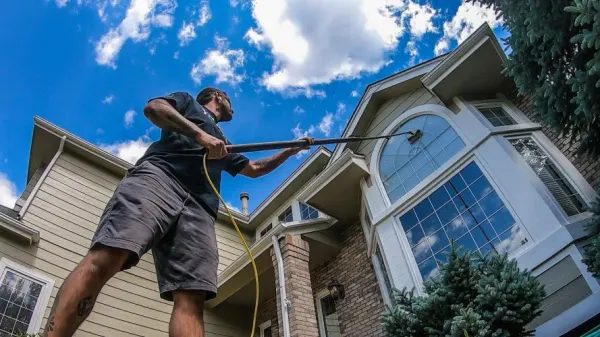 Window Cleaning: A Perfectly Paired Franchise Opportunity for Real Estate Professionals