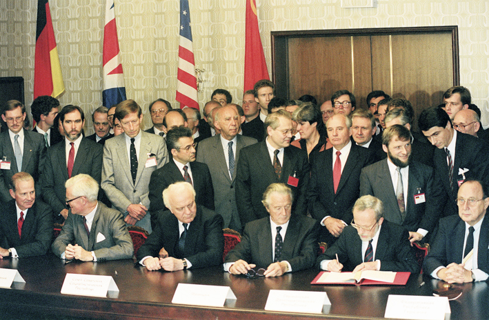 tratado dos mas cuatro