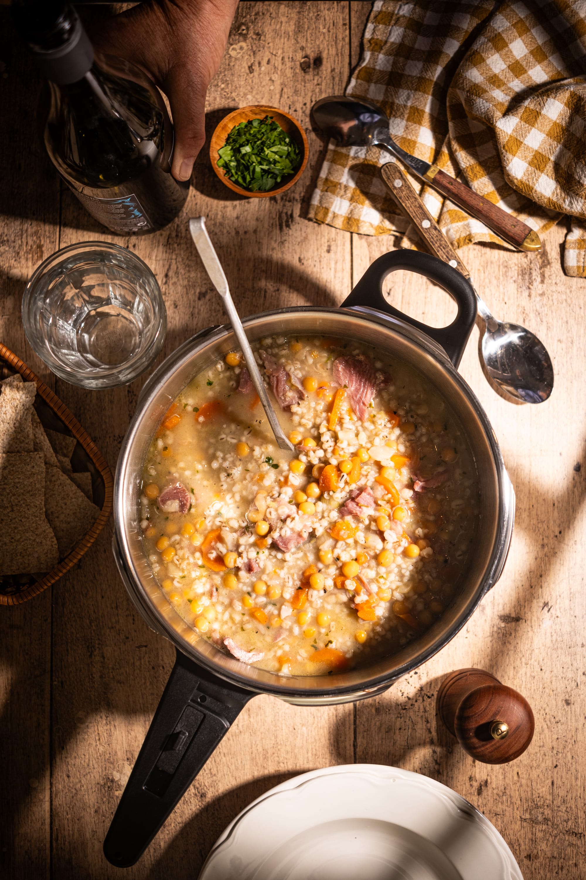 Ertesuppe i trykkoker, oppskrift, under trykk, kokebok