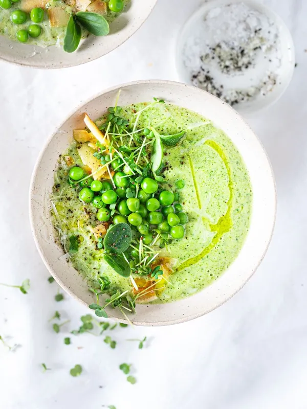 Grønn ertesuppe med chevre
