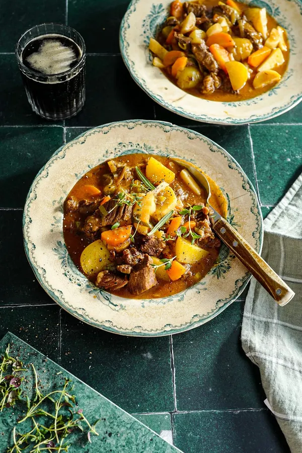 oppskrift på Oksegryte i trykkoker laget på 1 time