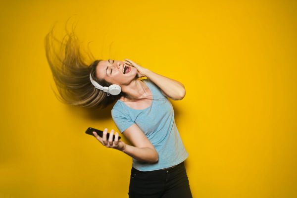 How to automatically change the volume settings on Android