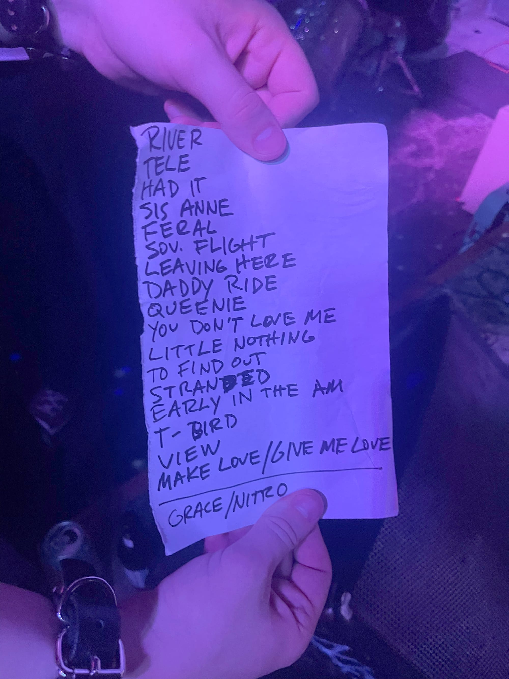 Gories setlist from August 1 held by Lars; photo by Evan Minsker