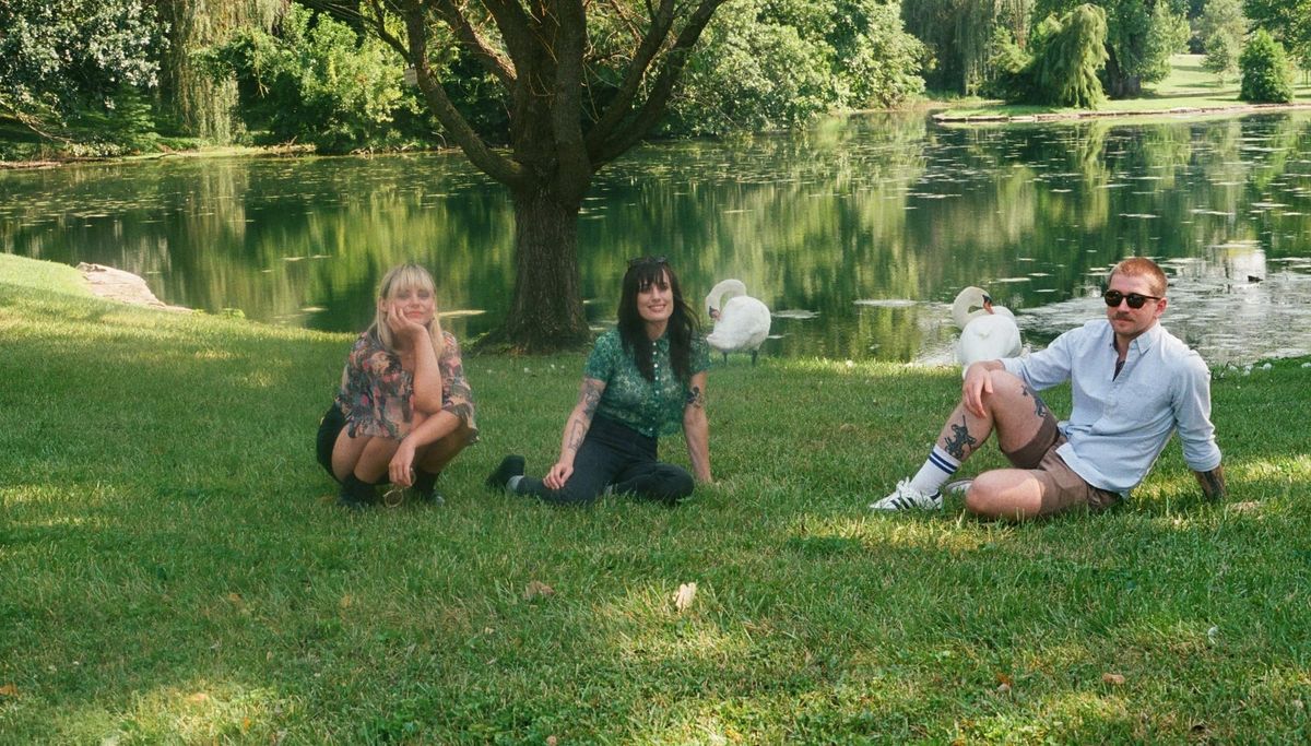 Xanny Stars on the grass, photo by Sydney Guido