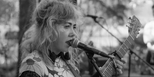 Caitlin Angelica performing with Makin’ Out, photo courtesy the artist