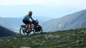 Weeks of Travel on The Moustache Dimanche 29 Gravel