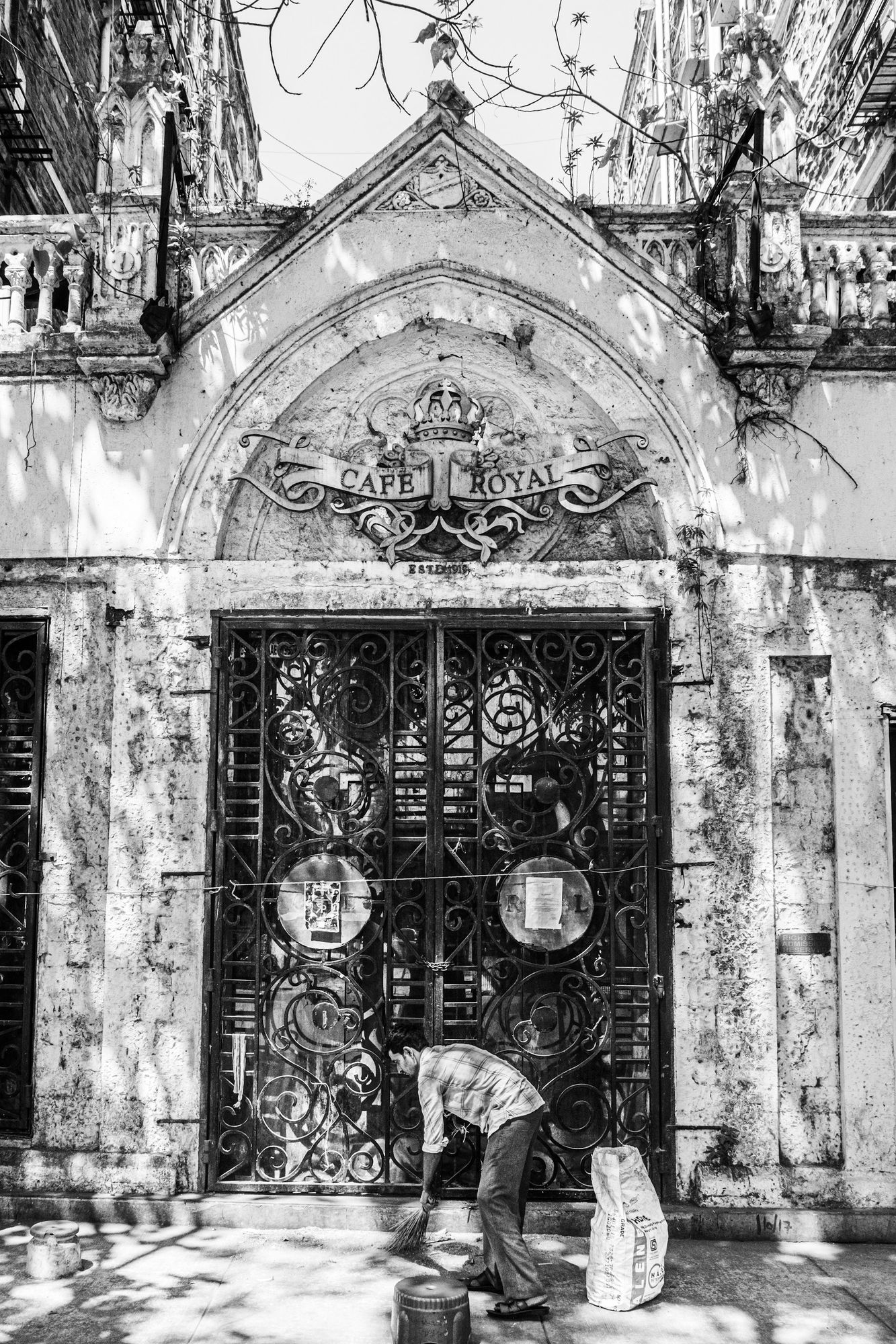 Rediscovering Bombay: A Journey Through Time (Or How I Fell in Love with the City... Again!)