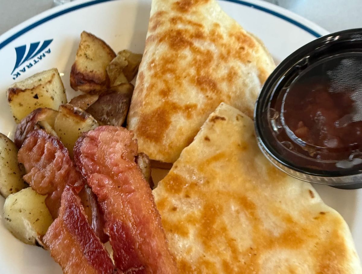 All About the Food on Amtrak's 35-Hour Coast Starlight Train from LA to Seattle