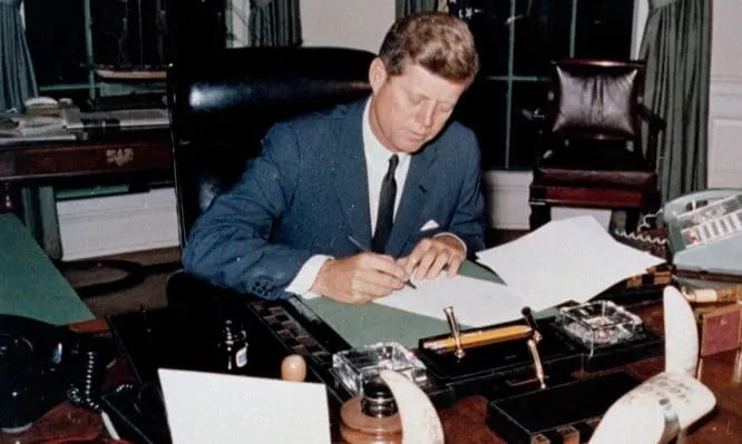 MAD and the Lessons of Berlin and Cuba
