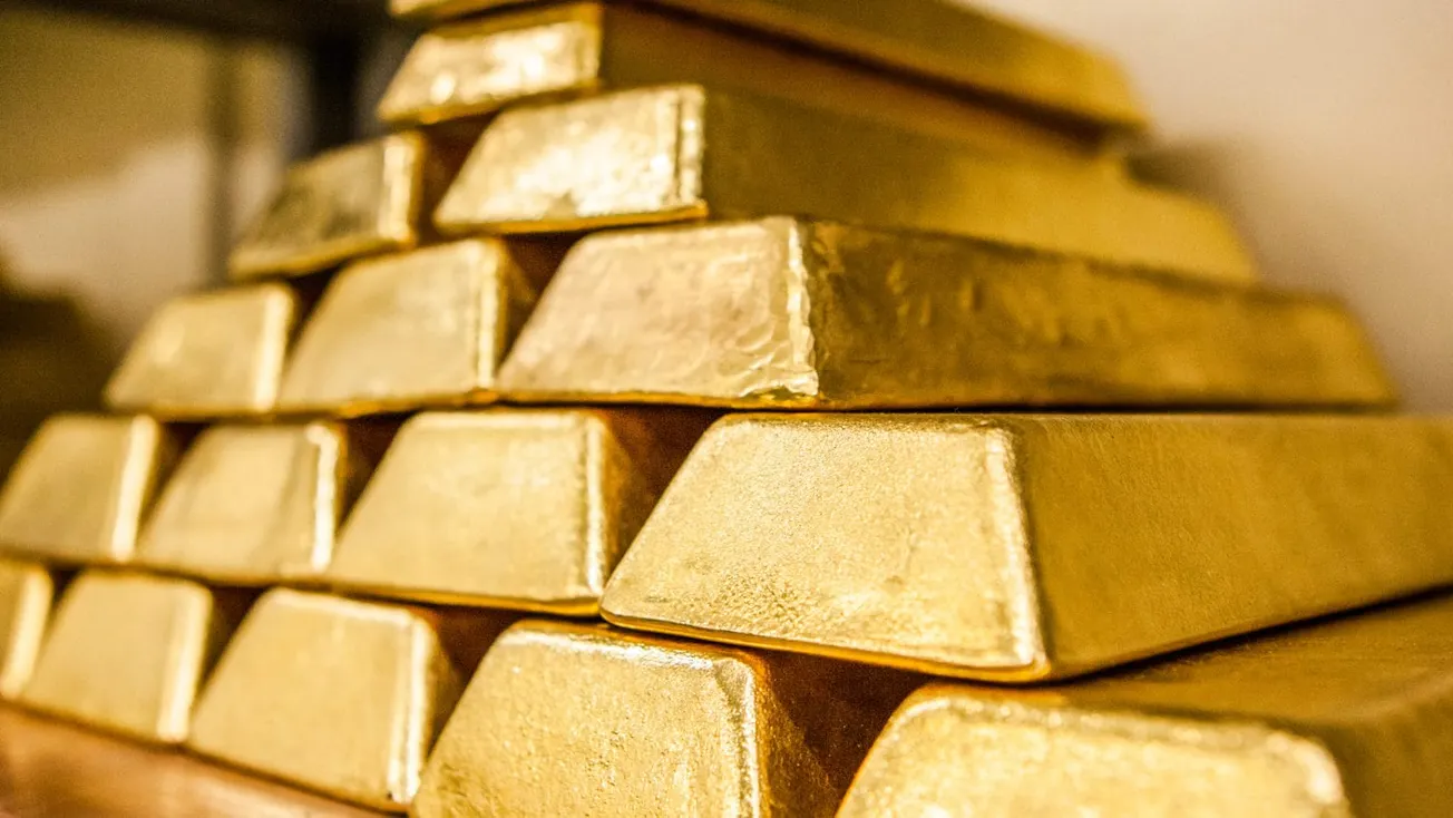 Gold Is an Effective Weapon