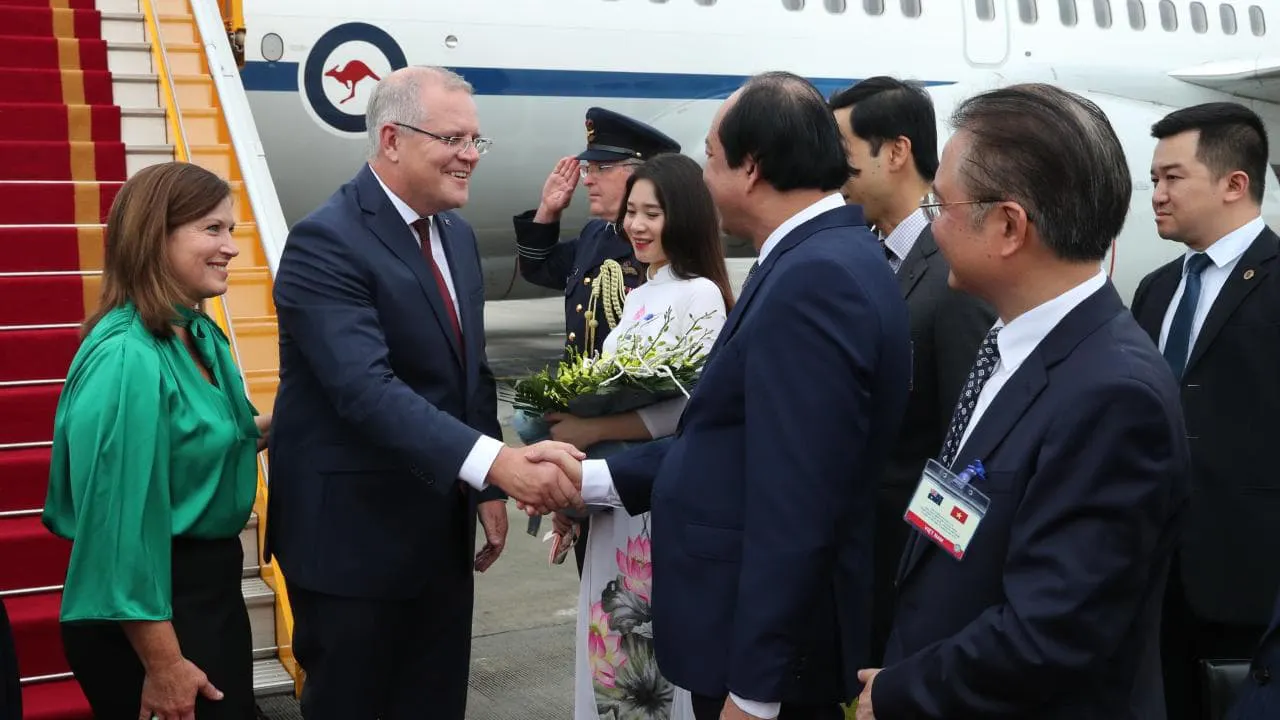 Morrison Makes New Friends in ‘Nam