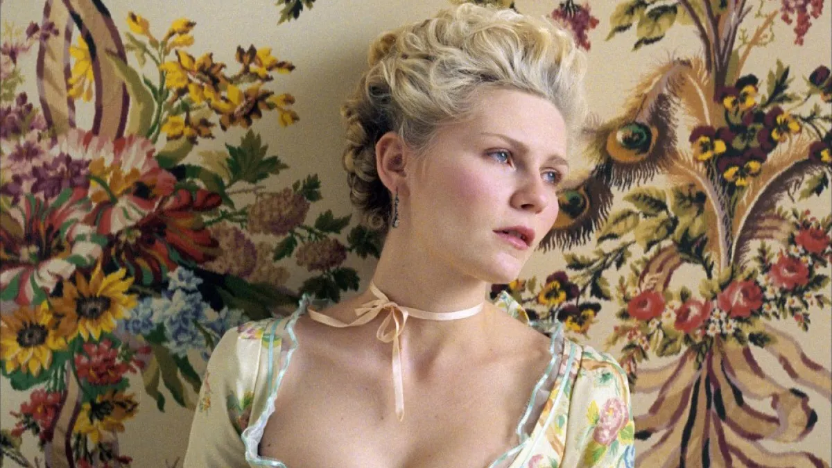 Hollywood: Less Trusted Than Politicians or Wall Street