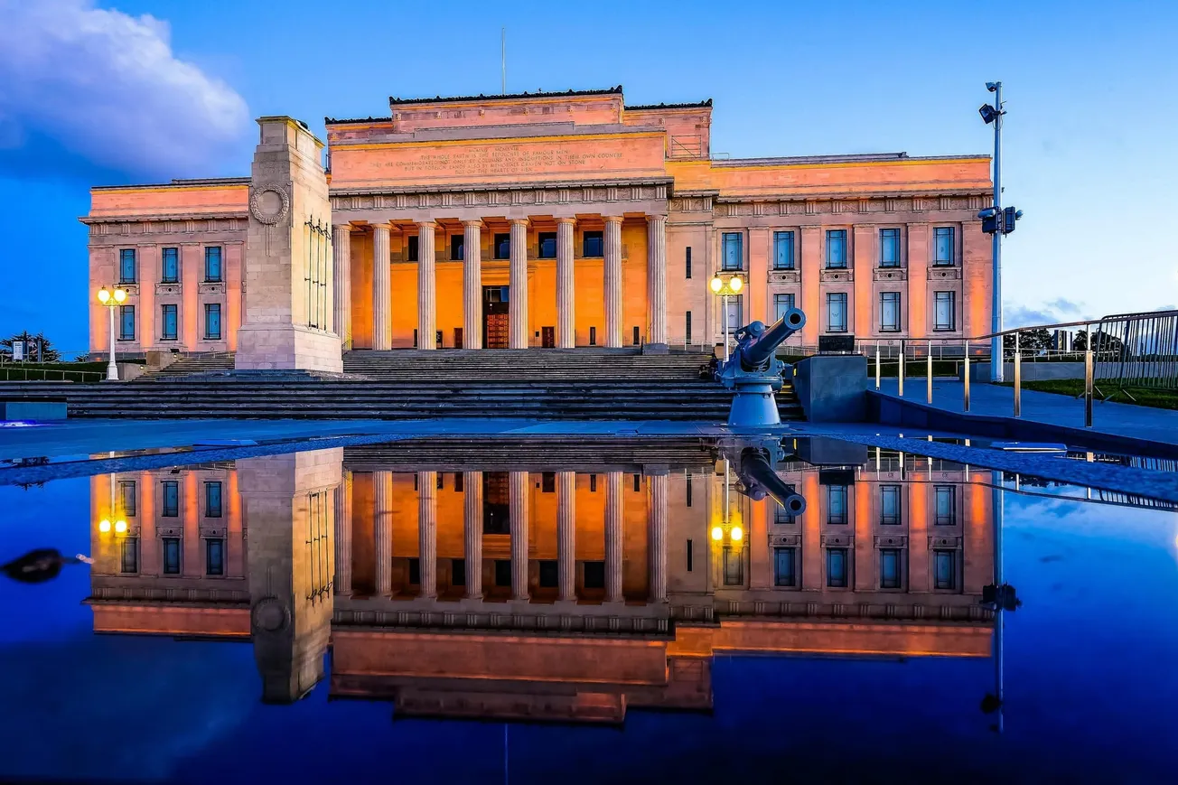 More Red Tape as Museums Forced to Hold Gun Dealers Licenses