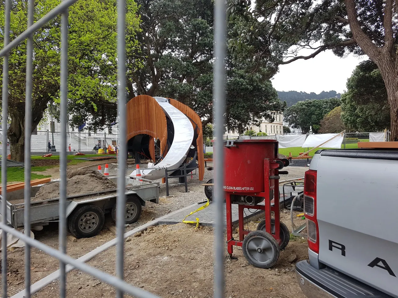 Ardern Refuses to Take Responsibility