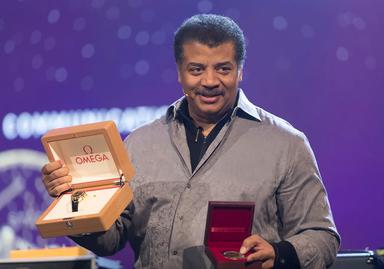 Sceptical Steak Sandwich Takes down Neil Degrasse Tyson in Epic Twitter Battle