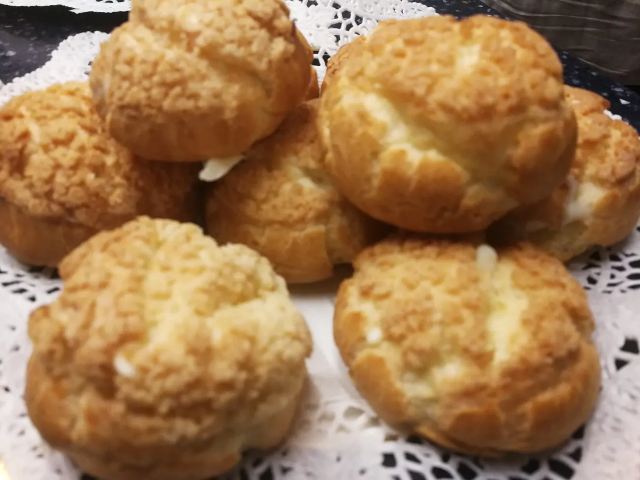 The BFD Food Column: Eclairé, Profiterole