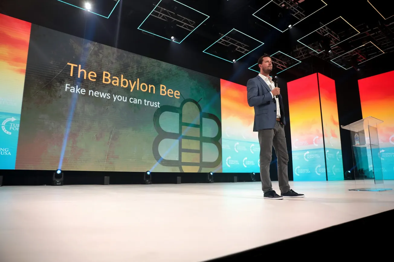 Seth Dillon speaking with attendees at the 2021 Student Action Summit hosted by Turning Point USA at the Tampa Convention Cen