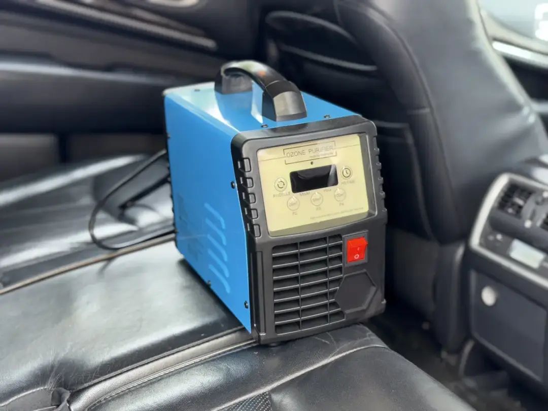 Does Your Car Still Smell Bad No Matter What You Do? Try This Method and Forget About the Problem