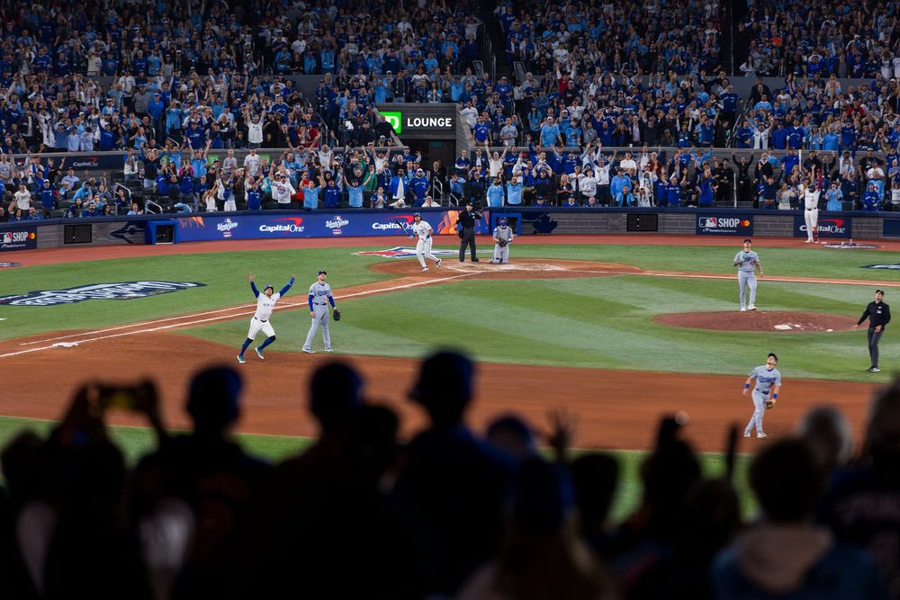 MLB 2025 - Serie Mundial | El Toronto Blue Jays sorprende a Los Angeles Dodgers con contundente triunfo de 11-4 en el Juego 1