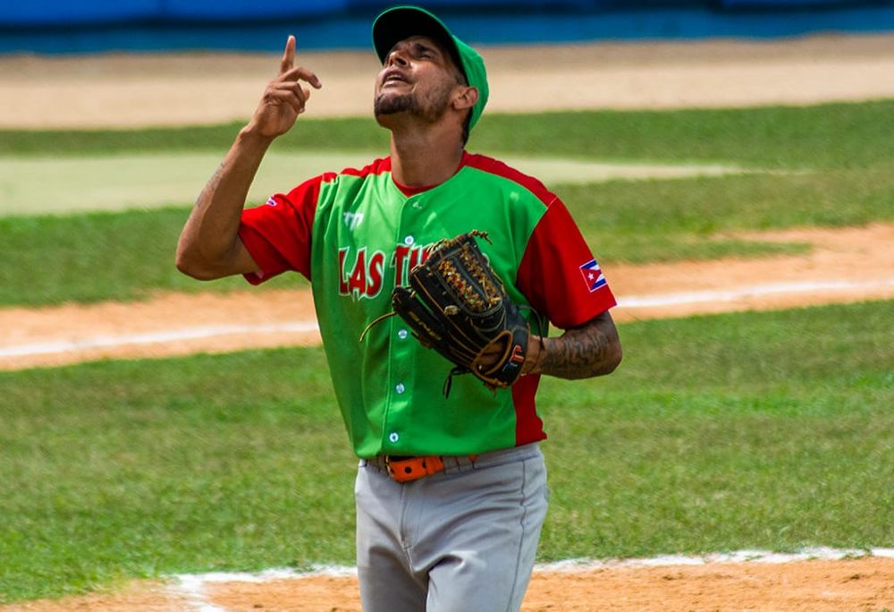Keniel Ferráz se llevó el triunfo en el juego que decidió el pase de Las Tunas a otra final de Cuba. (Foto: Jit.cu)
