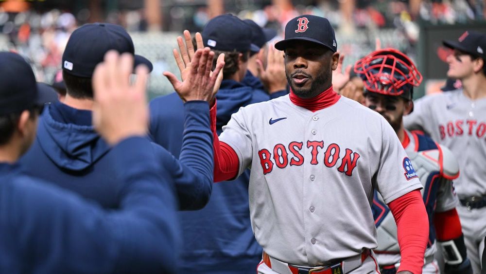 MLB 2026 | Chapman con quinto salvamento; Yandy golpeó cuarto HR; Pages impulso una; Gurriel con primer juego multi hit; Yordan con otros dos hits; Ibáñez designado por asignación por los A's