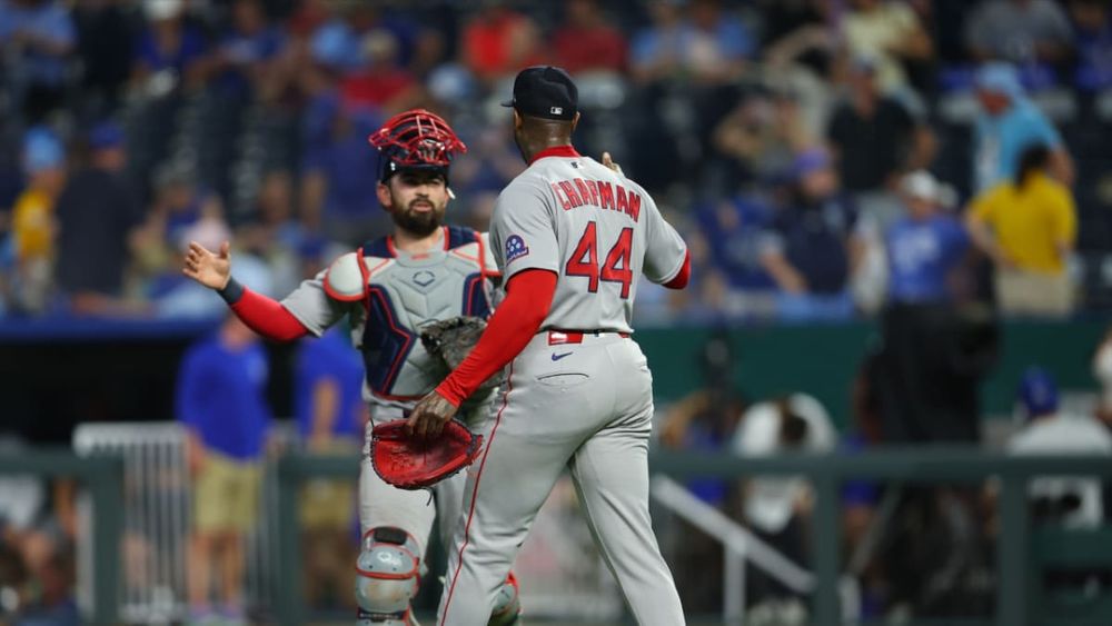 MLB 2026 | Chapman logra 11 salvamento y ahora esta solitario en lugar histórico; Arozarena con juego multi-hit; Yariel bateado; Yandy golpea cuatro hits; Ribalta con salida en blanco; Mederos será ascendido