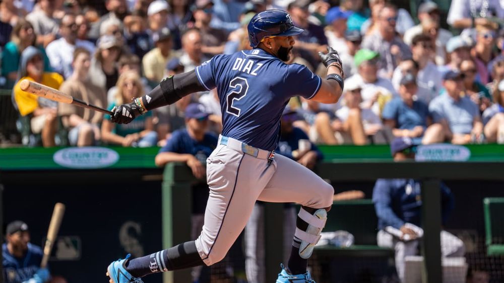 MLB 2026 | Yandy con cuatro hits; Iglesias se lleva triunfo; Luis Robert Jr. jonroneó; Vargas tres veces en base; Yordan sigue con mini slump; Chapman con cuarto revés; Gurriel Jr. ve acción en juego en las menores