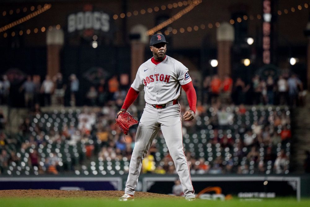 MLB 2026 | Chapman en problemas pero logra salvamento 31; Yandy con juego multi hit; Luis Robert Jr. llega a 11 jonrones; Vargas con dos hits el jueves; Mesa Jr. ve acción como emergente