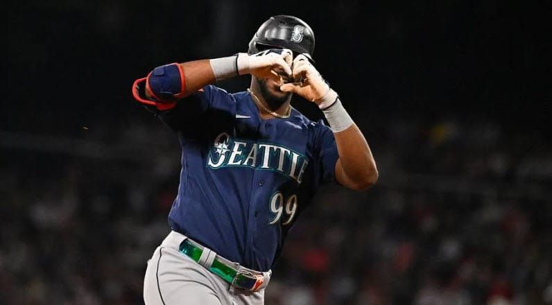 MLB 2026 | Montes con debut por todo lo alto; Arozarena llega a 22 jonrones, Yandy a 21; Vargas extiende racha a 18; Tur con su mejor salida del año;  Luis Robert Jr. inactivo el martes; Gurriel Jr. de vuelta con D-backs
