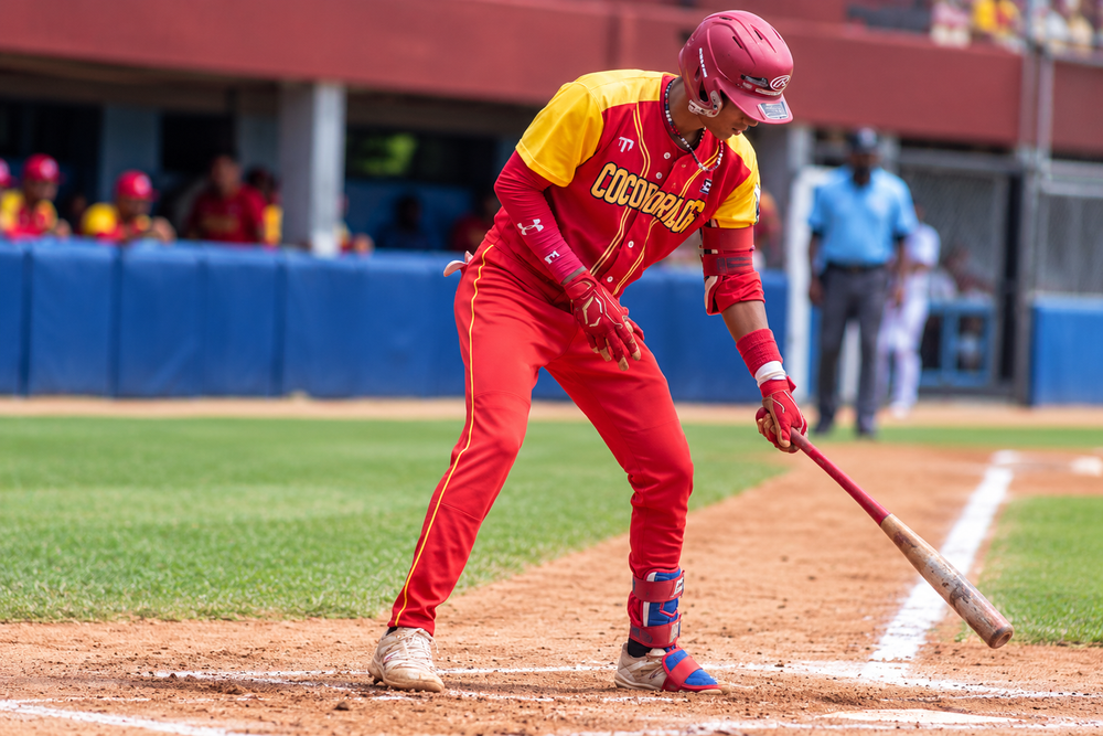 Ocho carreras en el segundo inning conducen a los Cocodrilos a una victoria por nocaut